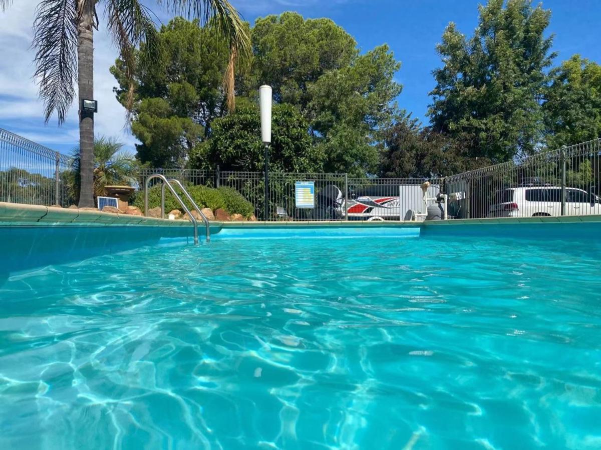 Apollo Motel Паркс Экстерьер фото