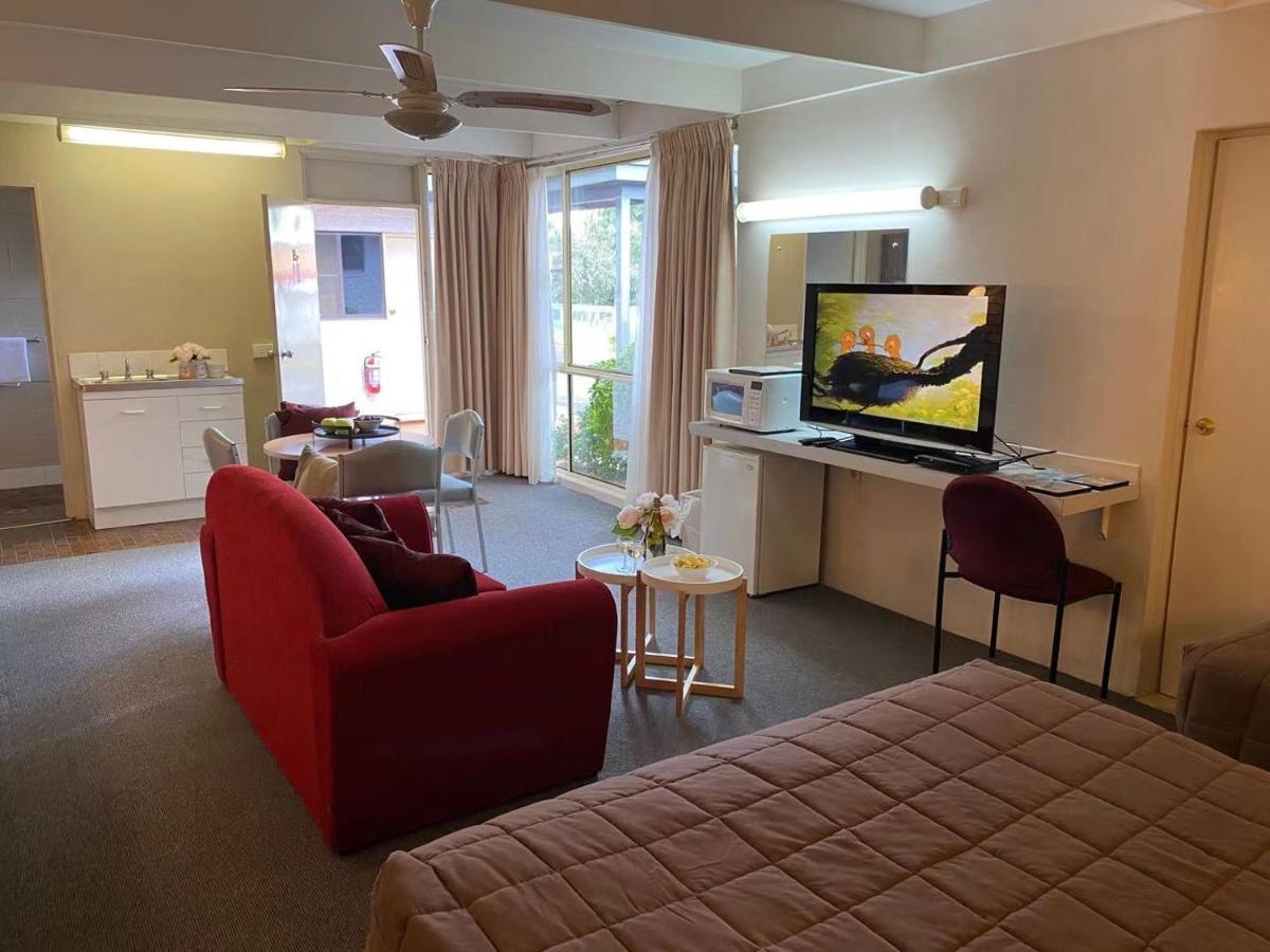 Apollo Motel Паркс Экстерьер фото