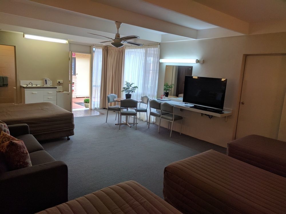 Apollo Motel Паркс Экстерьер фото